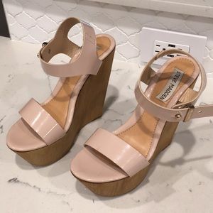 Patent leather Steve madden wedges